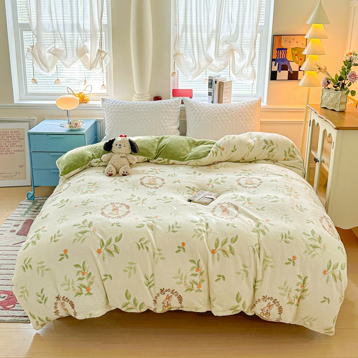 91家纺网 家纺一手货源 找家纺 卡普 2025新款牛奶绒印花单被套森林小兔