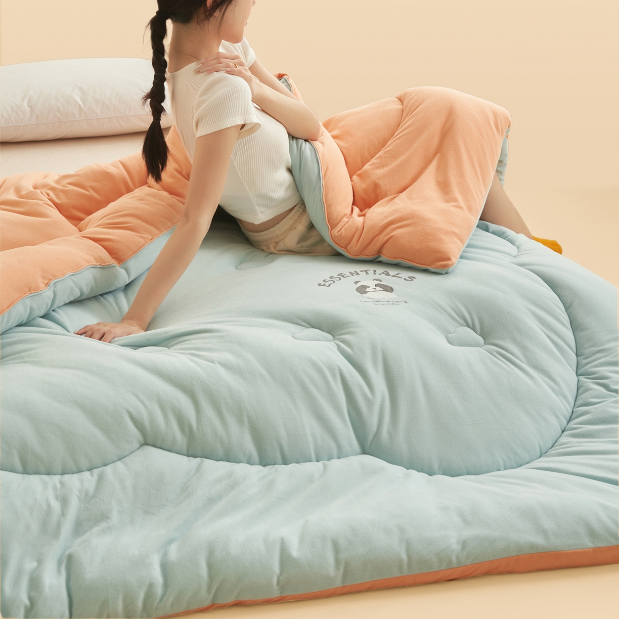 91家纺网 家纺一手货源 找家纺 子由家居 2025新款针织德绒猫猫大豆冬被被子被芯 猫猫被-浅绿