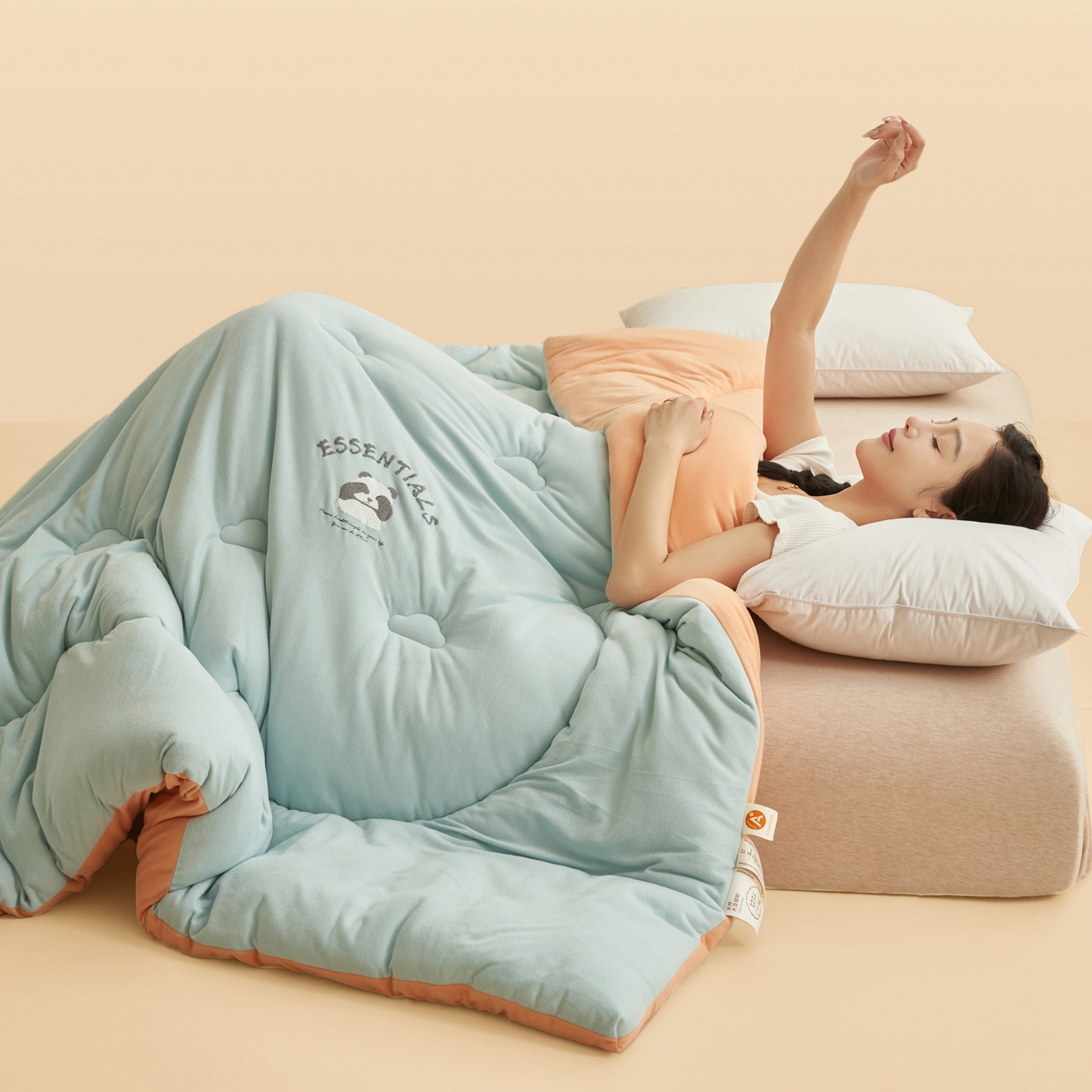 91家纺网 家纺一手货源 找家纺 子由家居 2025新款针织德绒猫猫大豆冬被被子被芯 猫猫被-浅绿