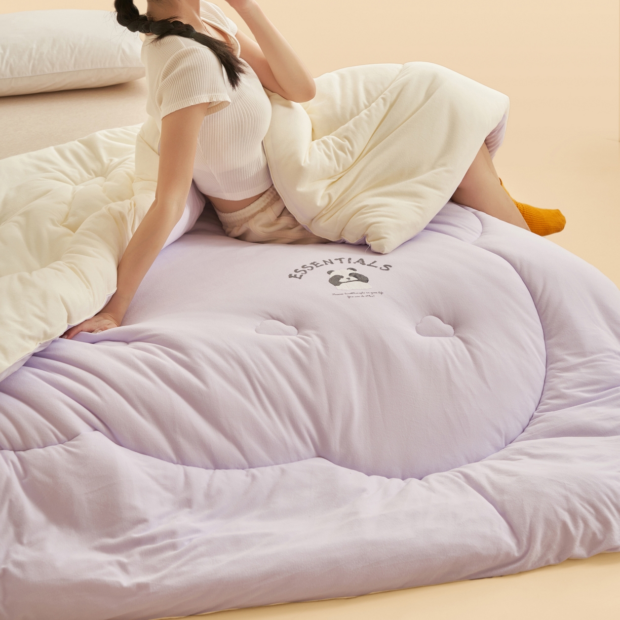 91家纺网 家纺一手货源 找家纺 子由家居 2025新款针织德绒猫猫大豆冬被被子被芯 猫猫被-浅紫