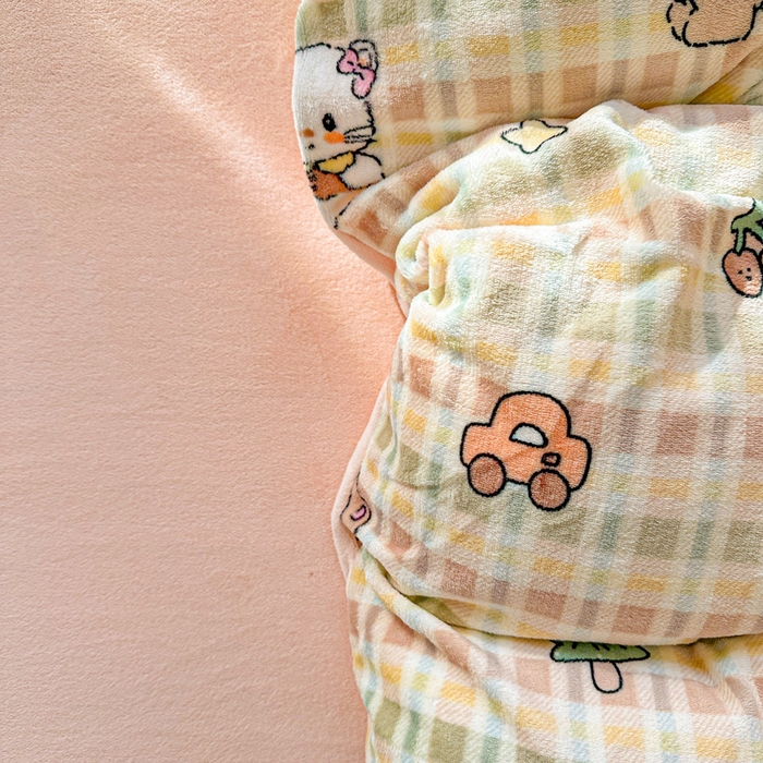 91家纺网 家纺一手货源 找家纺 卡普 2025新款牛奶绒印花单被套凯蒂乐园