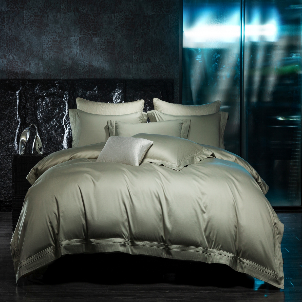 91家纺网 家纺一手货源 找家纺 馨蕊家居 2025秋冬新品100支双股高奢典藏简约全棉系列棉-凯文（会员-20） 劵后控价：不低于488/518 棉凯文-青灰