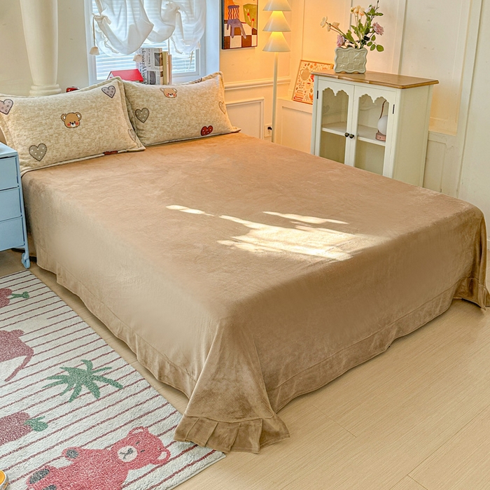 91家纺网 家纺一手货源 找家纺 卡普 2025新款牛奶绒印花单被套萌萌熊