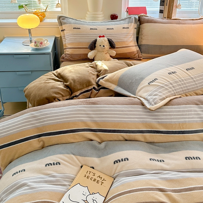 91家纺网 家纺一手货源 找家纺 卡普 2025新款牛奶绒印花单被套米兰风尚