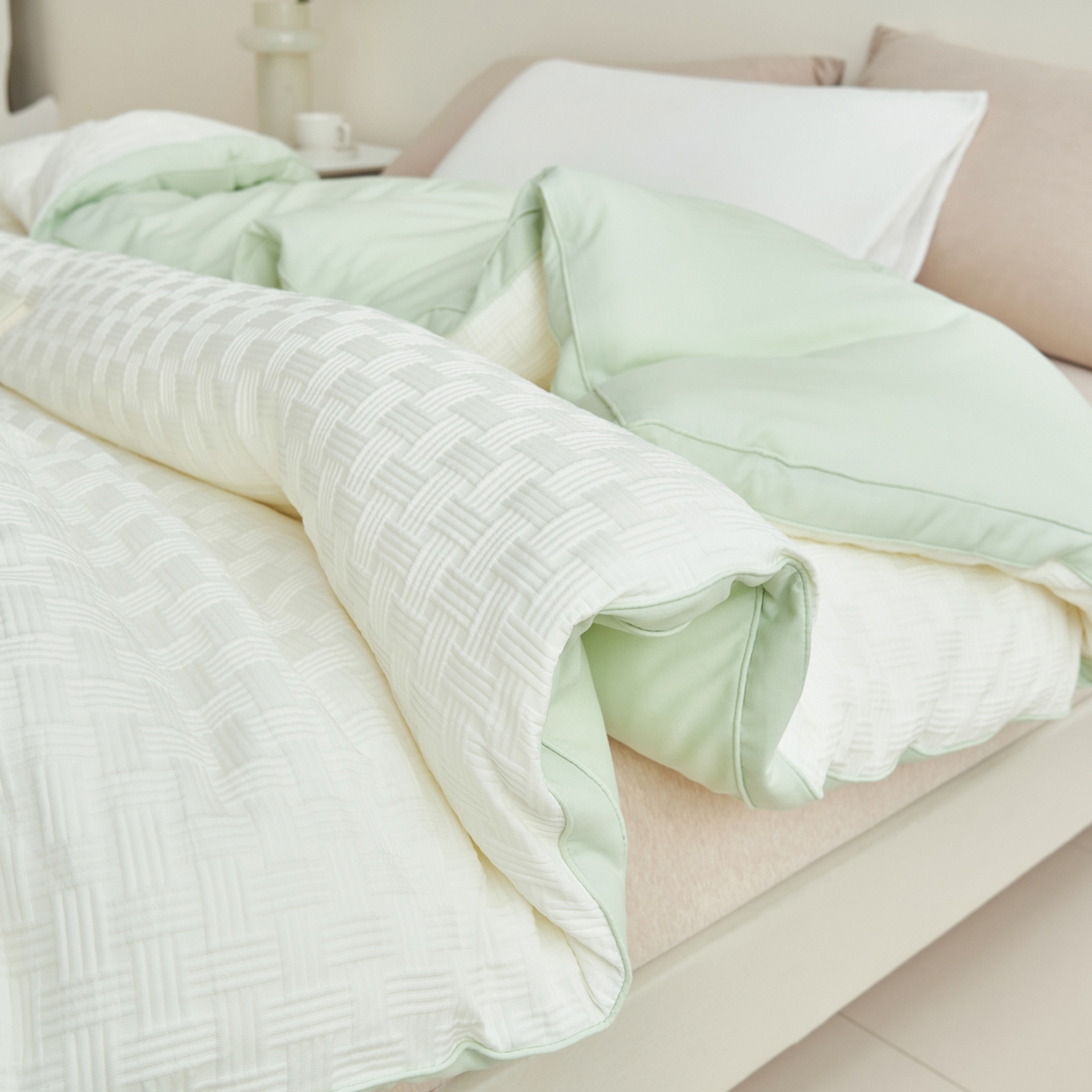 91家纺网 家纺一手货源 找家纺 子由家居 2025新款针织良品格拼色大豆纤维冬被被子被芯 良品格-白+绿