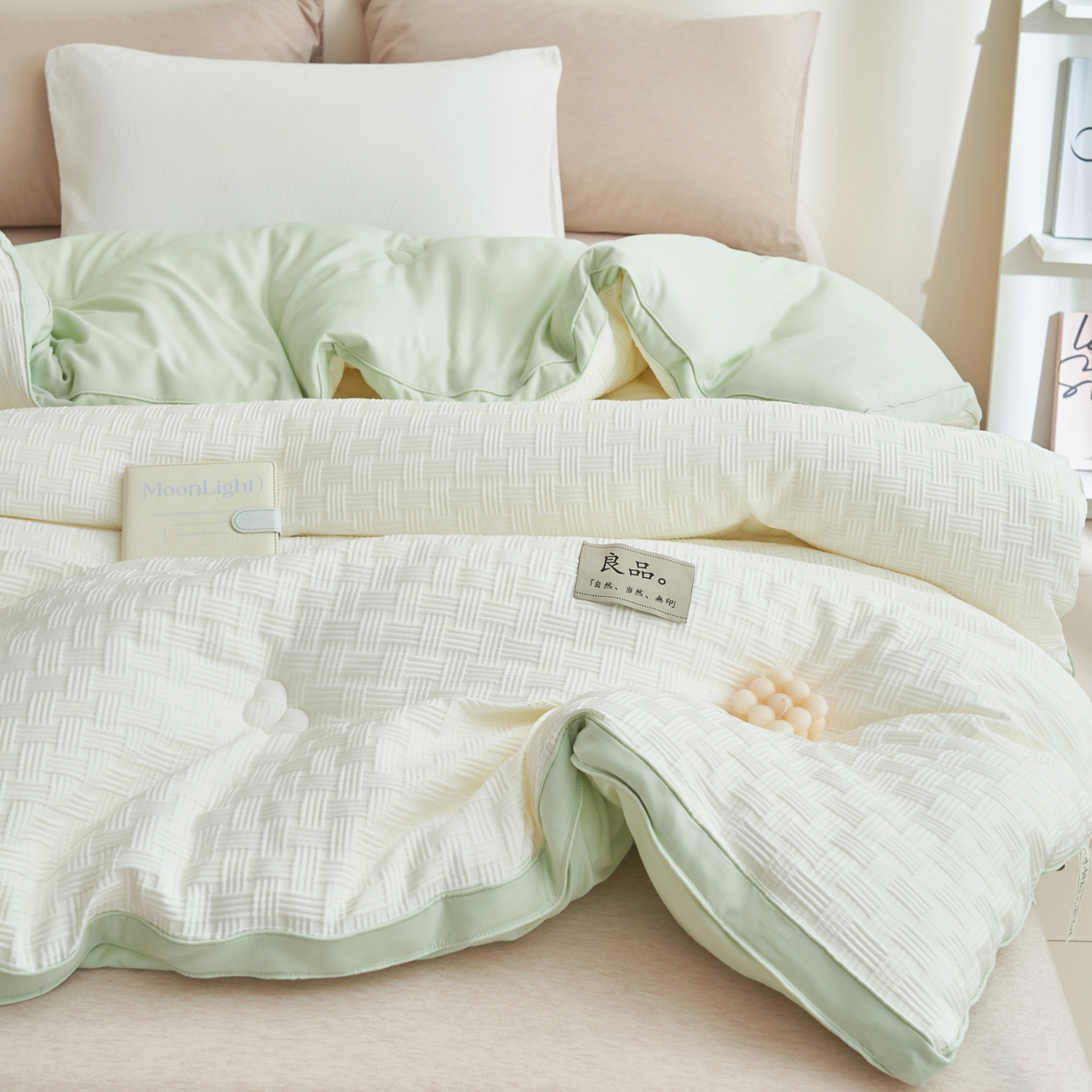91家纺网 家纺一手货源 找家纺 子由家居 2025新款针织良品格拼色大豆纤维冬被被子被芯 良品格-白+绿