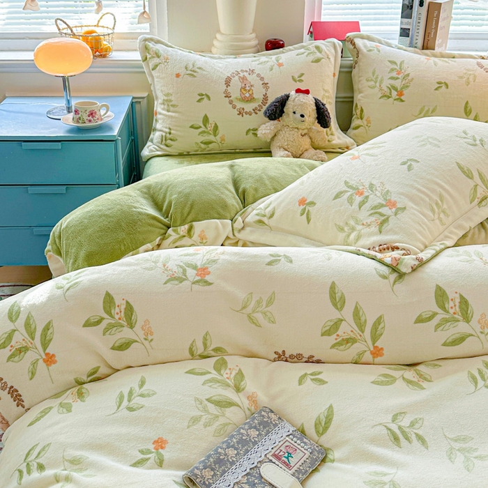 91家纺网 家纺一手货源 找家纺 卡普 2025新款牛奶绒印花单被套森林小兔