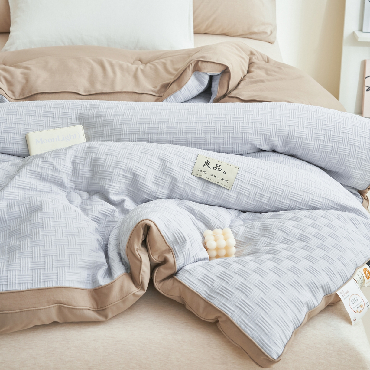 91家纺网 家纺一手货源 找家纺 子由家居 2025新款针织良品格拼色大豆纤维冬被被子被芯 良品格-灰+驼