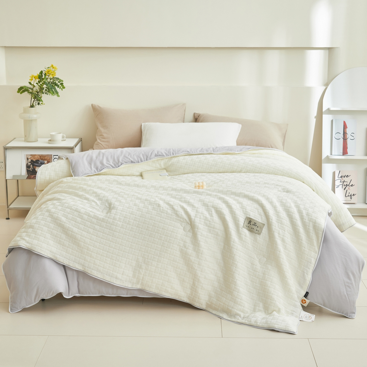 91家纺网 家纺一手货源 找家纺 子由家居 2025新款良品格大豆子母冬被被子被芯 子母被-白+灰