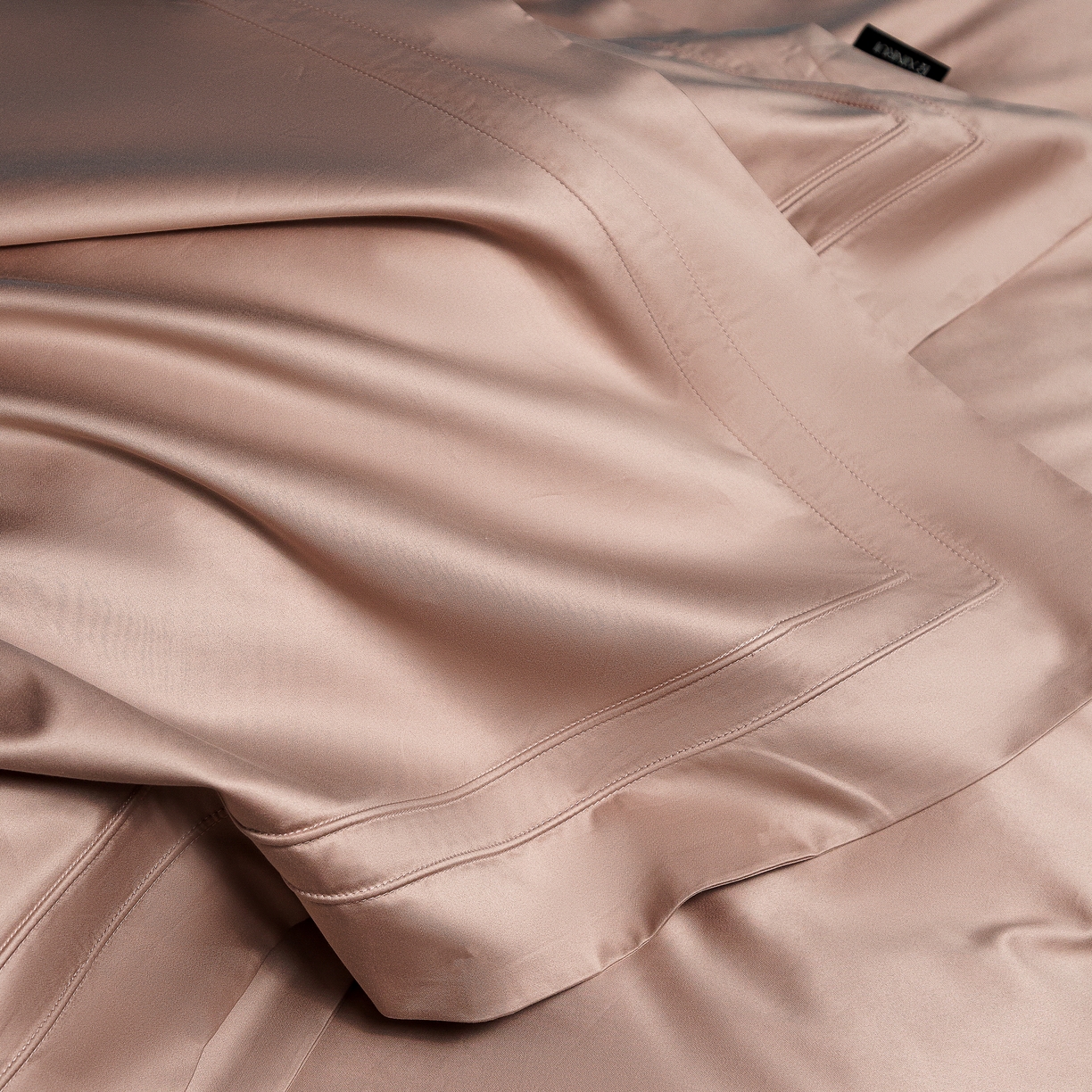 91家纺网 家纺一手货源 找家纺 馨蕊家居 2025秋冬新品100支双股高奢典藏简约全棉系列棉-凯文（会员-20） 劵后控价：不低于488/518 棉凯文-粉豆沙