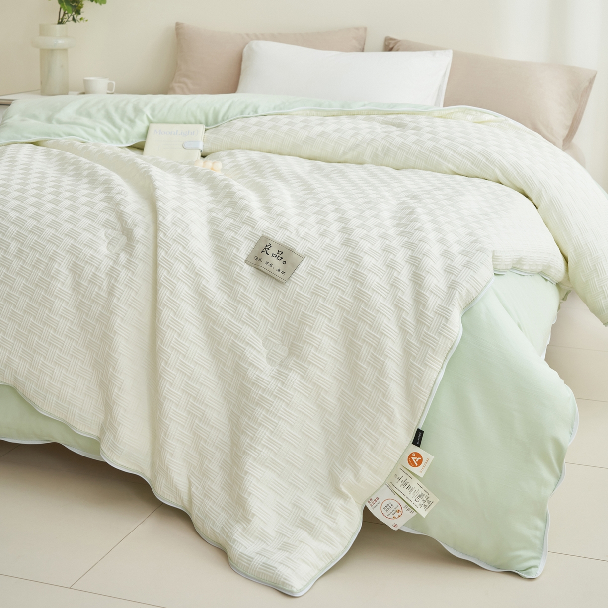 91家纺网 家纺一手货源 找家纺 子由家居 2025新款良品格大豆子母冬被被子被芯 子母被-白+绿