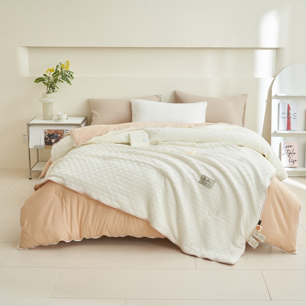 91家纺网 家纺一手货源 找家纺 子由家居 2025新款良品格大豆子母冬被被子被芯 子母被-白+杏