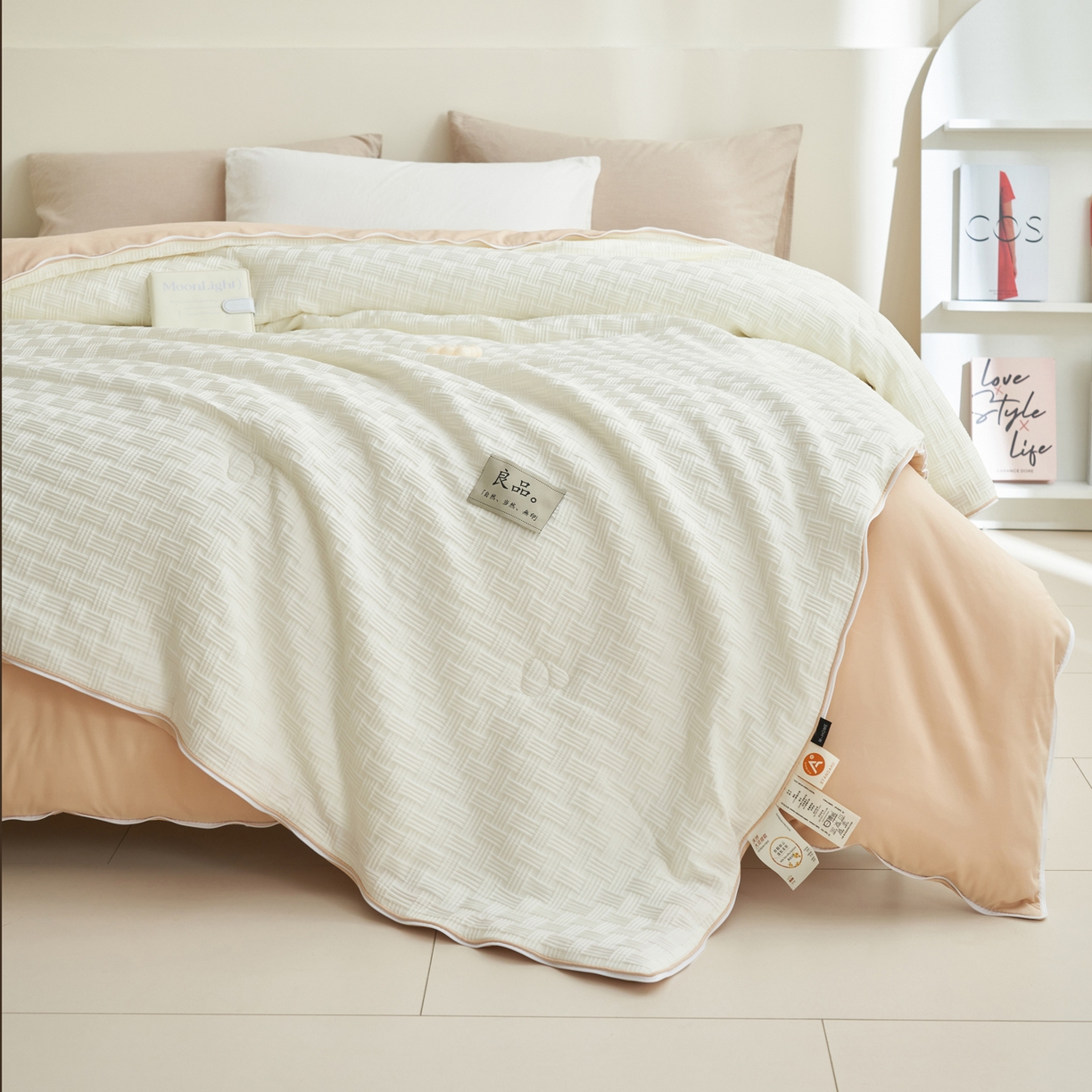 91家纺网 家纺一手货源 找家纺 子由家居 2025新款良品格大豆子母冬被被子被芯 子母被-白+杏