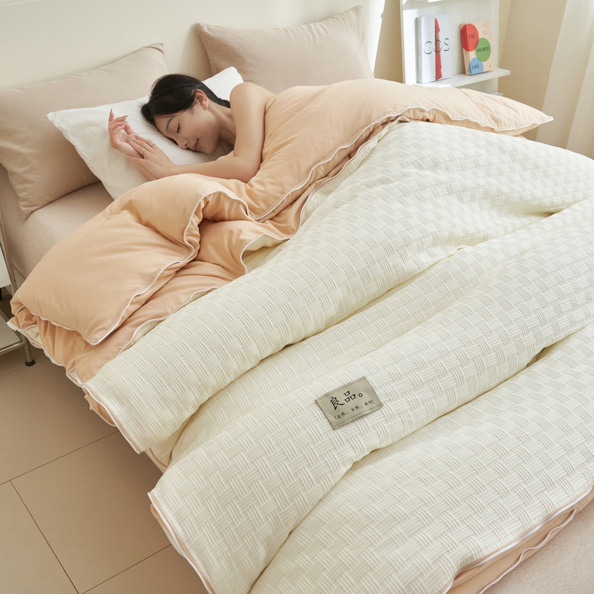 91家纺网 家纺一手货源 找家纺 子由家居 2025新款良品格大豆子母冬被被子被芯 子母被-白+杏