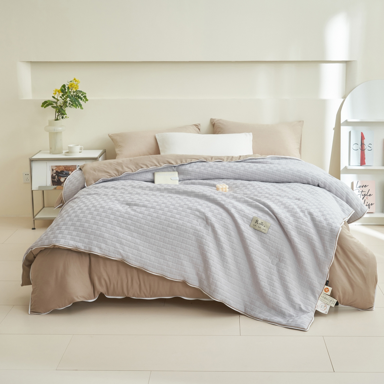 91家纺网 家纺一手货源 找家纺 子由家居 2025新款良品格大豆子母冬被被子被芯 子母被-灰+驼