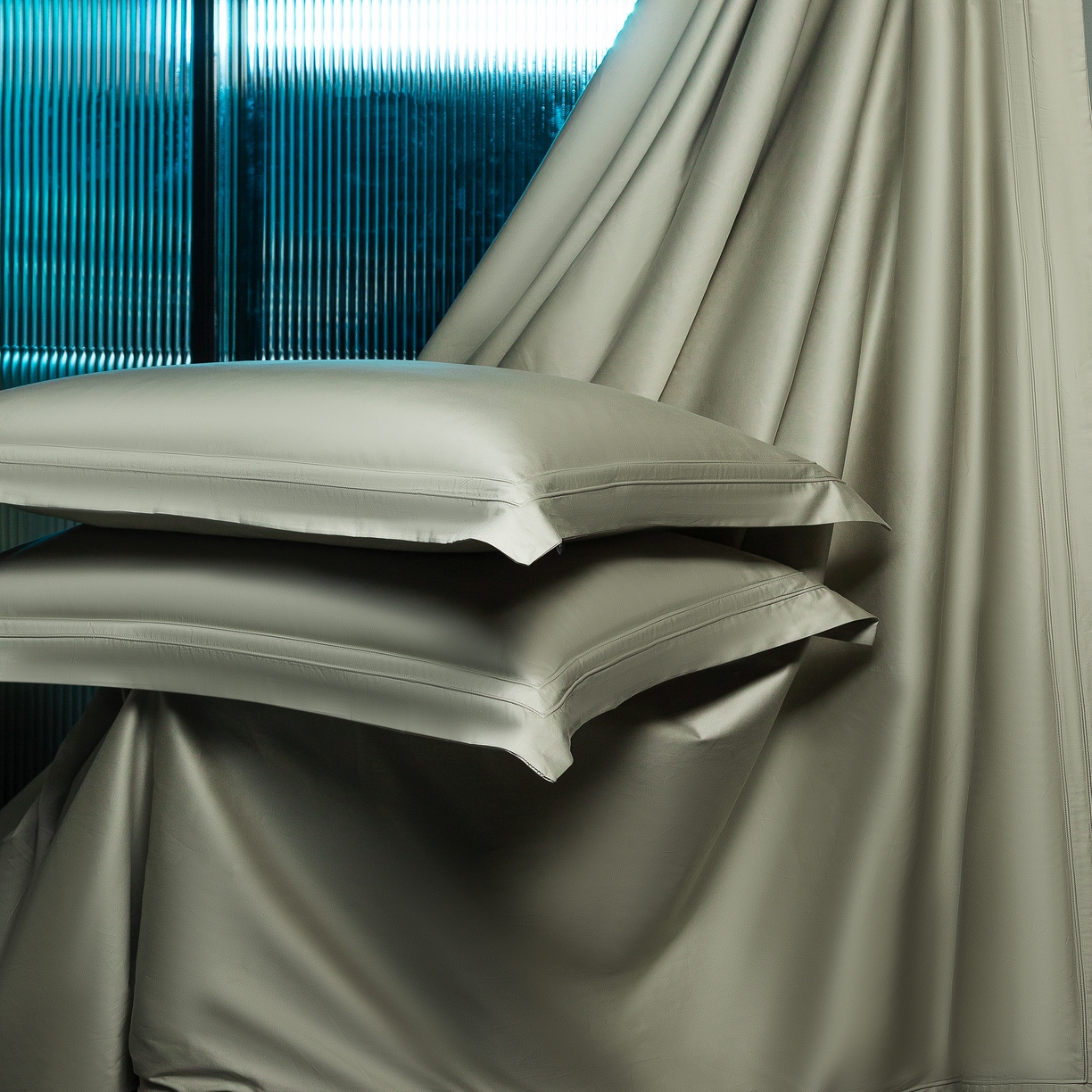 91家纺网 家纺一手货源 找家纺 馨蕊家居 2025秋冬新品100支双股高奢典藏简约全棉系列棉-凯文（会员-20） 劵后控价：不低于488/518 棉凯文-青灰