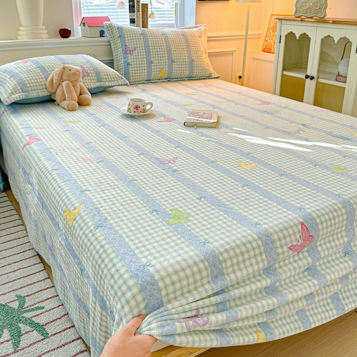 91家纺网 家纺一手货源 找家纺 卡普 2025新款牛奶绒印花单床单蝶舞格韵