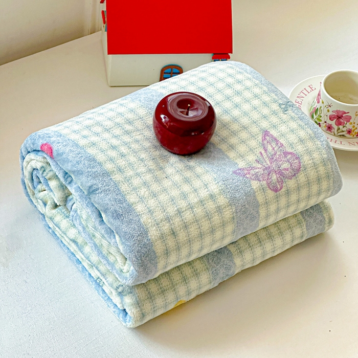 91家纺网 家纺一手货源 找家纺 卡普 2025新款牛奶绒印花单床单蝶舞格韵