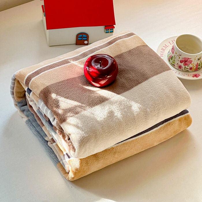 91家纺网 家纺一手货源 找家纺 卡普 2025新款牛奶绒印花单床单米兰风尚