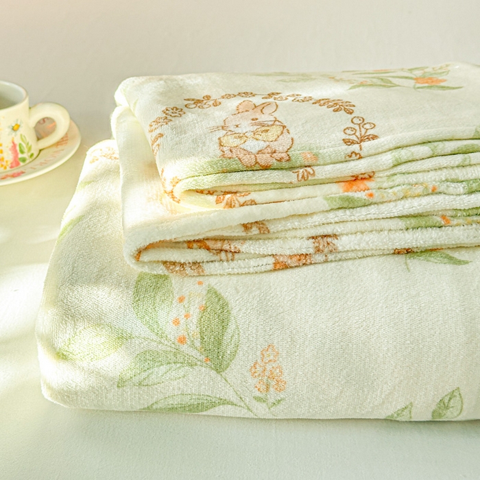 91家纺网 家纺一手货源 找家纺 卡普 2025新款牛奶绒印花单床单森林小兔