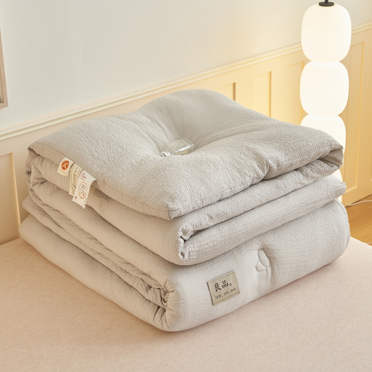 91家纺网 家纺一手货源 找家纺 子由家居 2025新款韩系皱皱格大豆纤维冬被被子被芯 邹邹格-浅灰