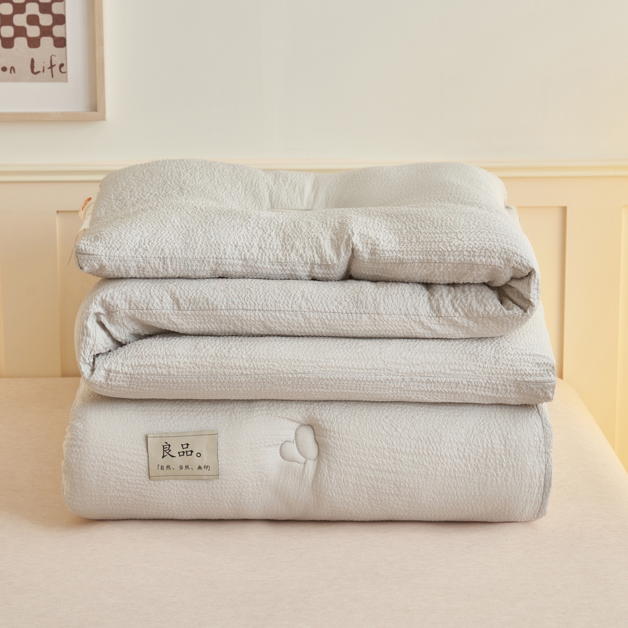 91家纺网 家纺一手货源 找家纺 子由家居 2025新款韩系皱皱格大豆纤维冬被被子被芯 邹邹格-浅灰