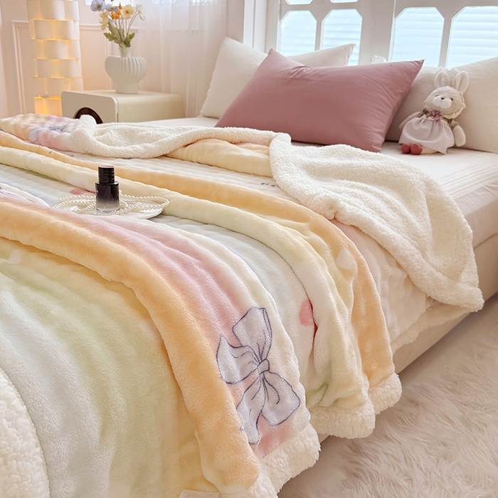 91家纺网 家纺一手货源 找家纺 网客家纺 2025新款高克重印花泡泡绒毛毯毯子 彩虹草莓