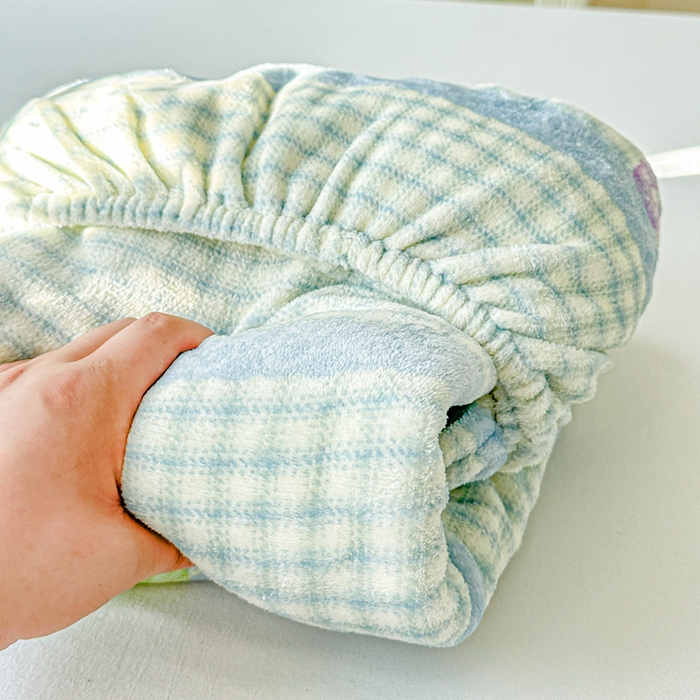 91家纺网 家纺一手货源 找家纺 卡普 2025新款牛奶绒印花单床笠蝶舞格韵