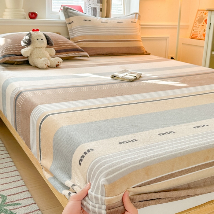 91家纺网 家纺一手货源 找家纺 卡普 2025新款牛奶绒印花单床笠米兰风尚