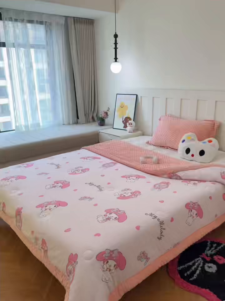 91家纺网 家纺一手货源 找家纺 兜米家居 2025新款三丽鸥针织豆豆绒被纯手工包边卡通立体豆豆绒保暖被子被芯 爱心美乐蒂