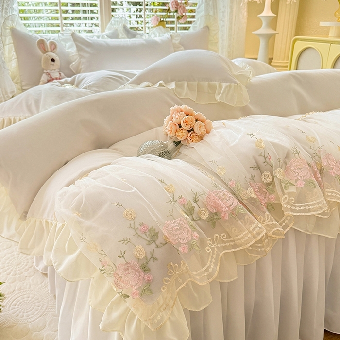 91家纺网 家纺一手货源 找家纺 后庭寝室 2025新款韩版蕾丝床裙款四件套-星辰系列 星辰-米色