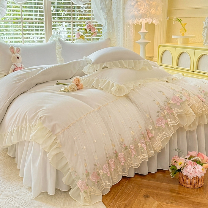 91家纺网 家纺一手货源 找家纺 后庭寝室 2025新款韩版蕾丝床裙款四件套-星辰系列 星辰-米色