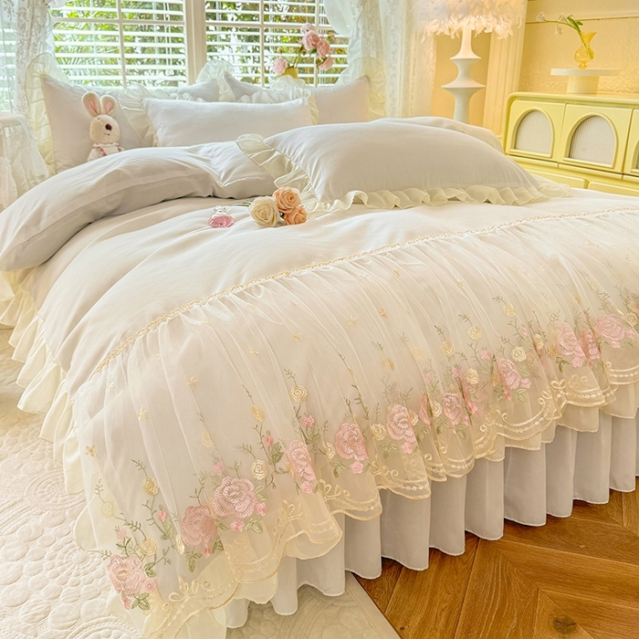 91家纺网 家纺一手货源 找家纺 后庭寝室 2025新款韩版蕾丝床裙款四件套-星辰系列 星辰-米色