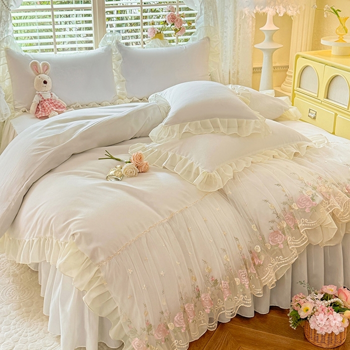 91家纺网 家纺一手货源 找家纺 后庭寝室 2025新款韩版蕾丝床裙款四件套-星辰系列 星辰-米色