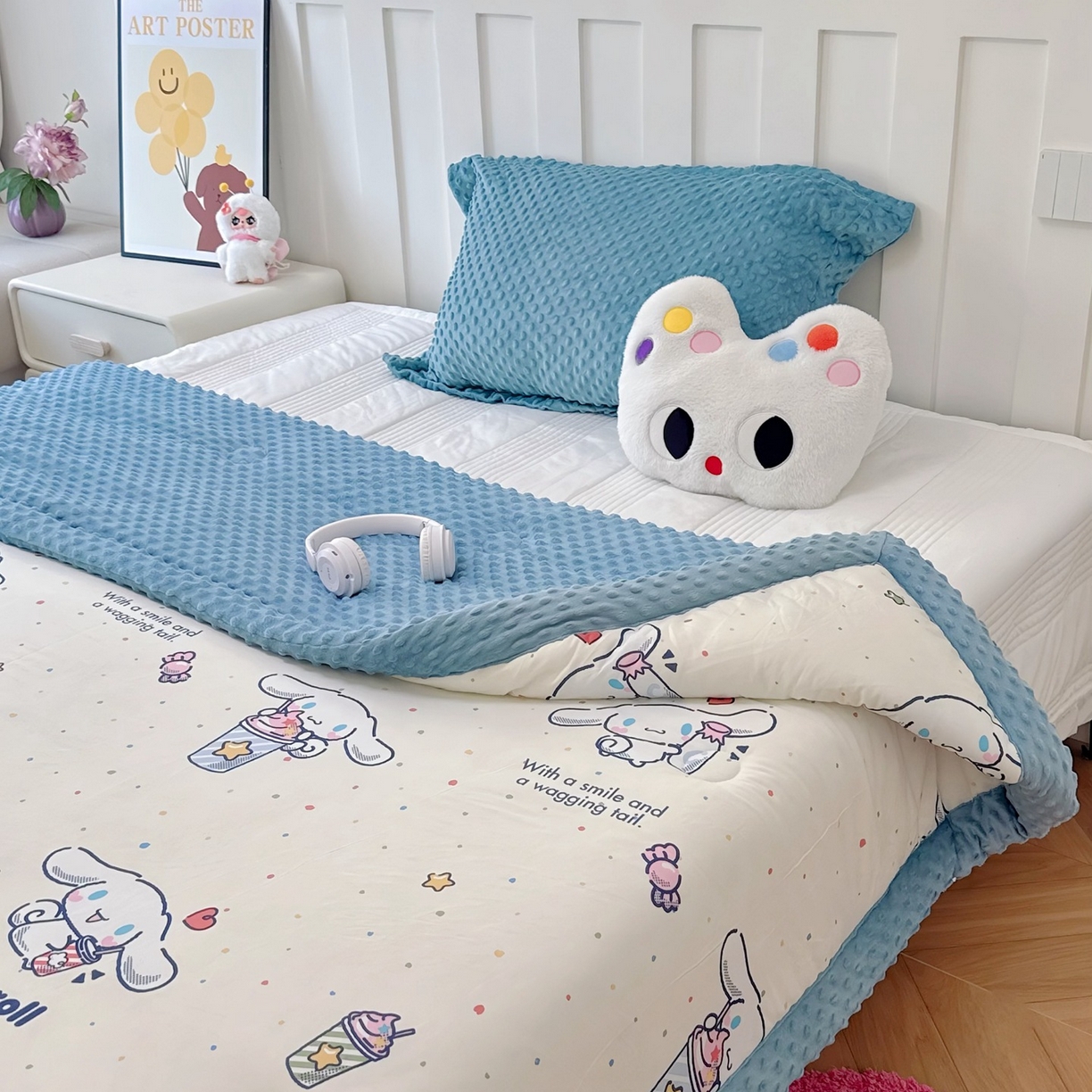 91家纺网 家纺一手货源 找家纺 兜米家居 2025新款三丽鸥针织豆豆绒被纯手工包边卡通立体豆豆绒保暖被子被芯 冰淇淋玉桂狗
