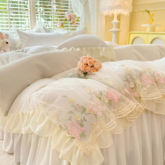 91家纺网 家纺一手货源 找家纺 后庭寝室 2025新款韩版蕾丝床裙款四件套-星辰系列 星辰-米色