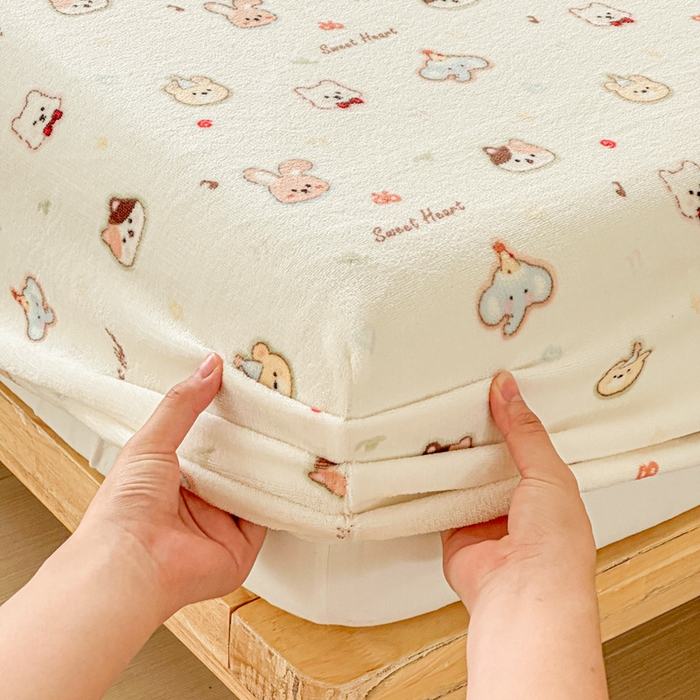 91家纺网 家纺一手货源 找家纺 卡普 2025新款牛奶绒印花单床笠童趣时光