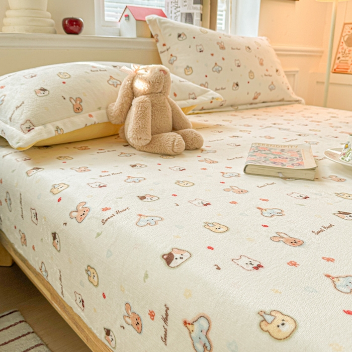 91家纺网 家纺一手货源 找家纺 卡普 2025新款牛奶绒印花单床笠童趣时光