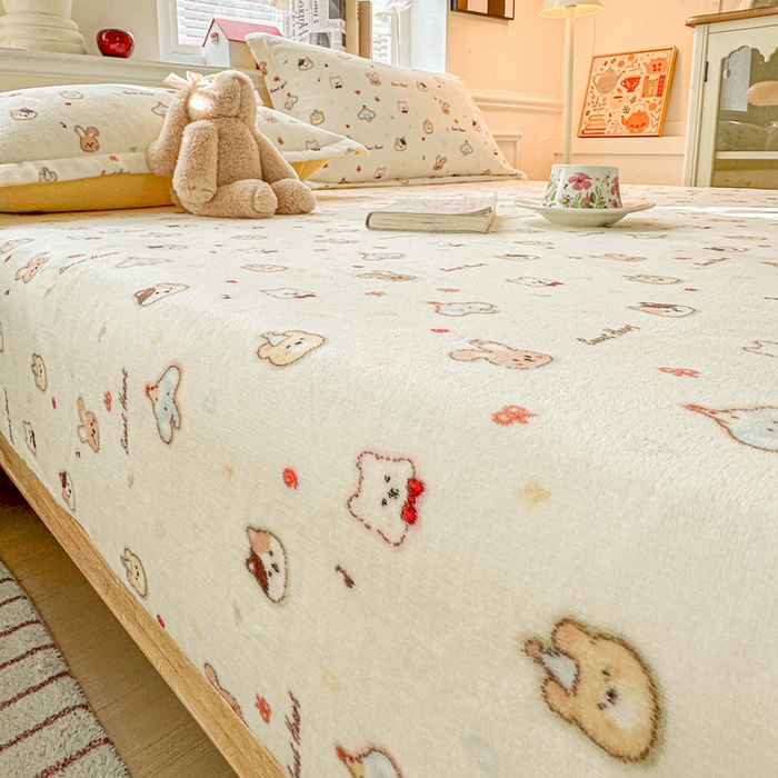 91家纺网 家纺一手货源 找家纺 卡普 2025新款牛奶绒印花单床笠童趣时光