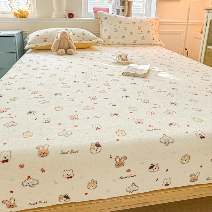 91家纺网 家纺一手货源 找家纺 卡普 2025新款牛奶绒印花单床笠童趣时光