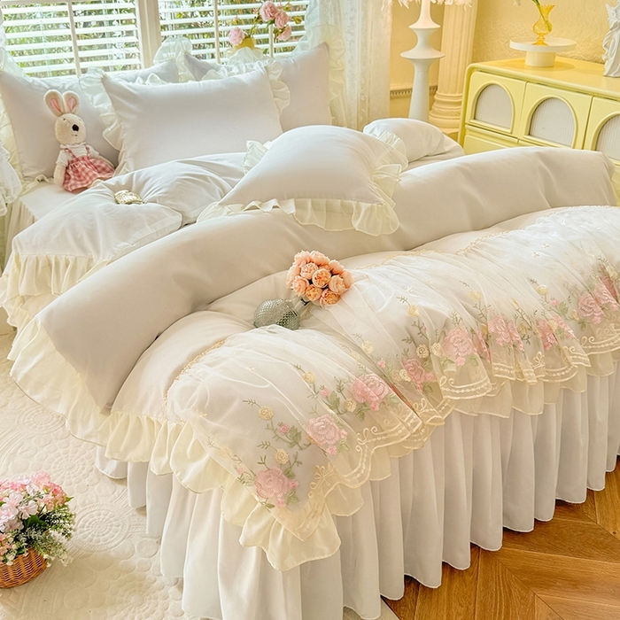 91家纺网 家纺一手货源 找家纺 后庭寝室 2025新款韩版蕾丝床裙款四件套-星辰系列 星辰-米色