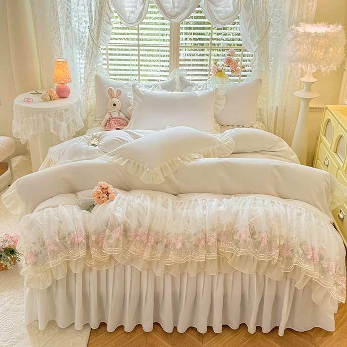 91家纺网 家纺一手货源 找家纺 后庭寝室 2025新款韩版蕾丝床裙款四件套-星辰系列 星辰-米色