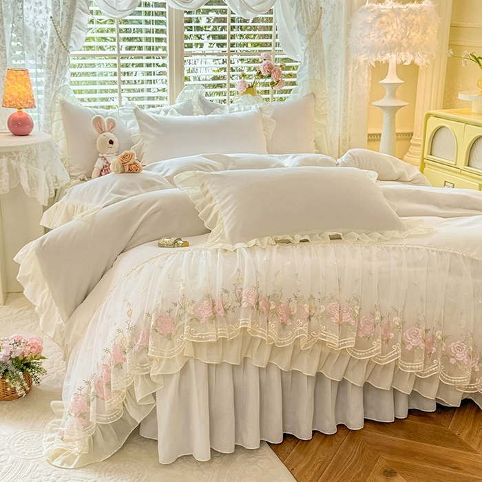 91家纺网 家纺一手货源 找家纺 后庭寝室 2025新款韩版蕾丝床裙款四件套-星辰系列 星辰-米色