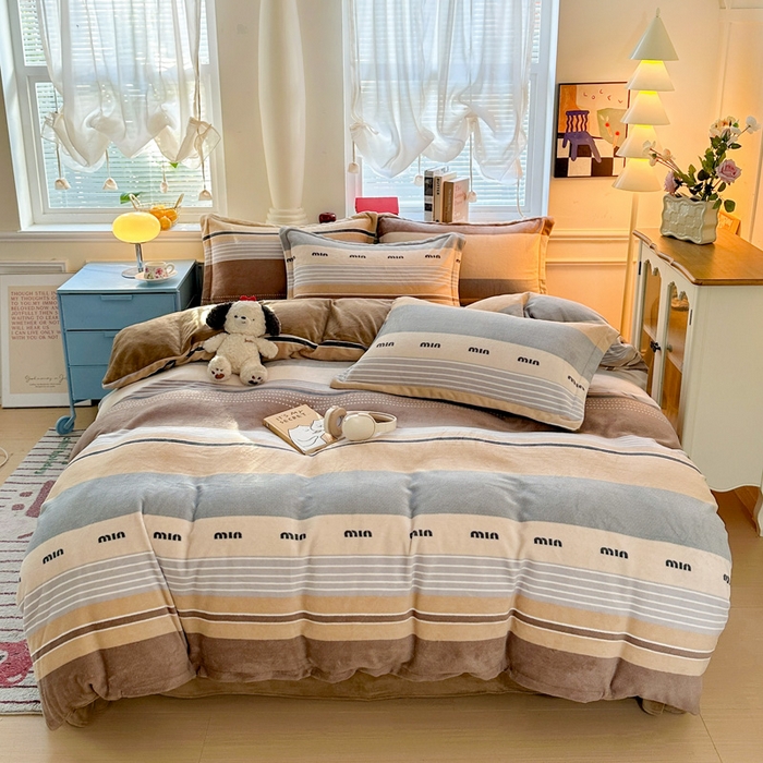 91家纺网 家纺一手货源 找家纺 （总）卡普二店 2025新款牛奶绒印花四件套