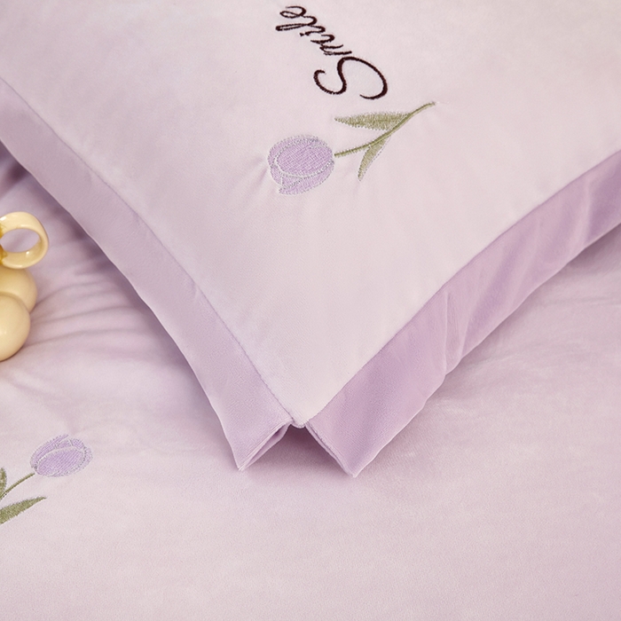 91家纺网 家纺一手货源 找家纺 苏木年华 2025新款婴儿绒高端绣花四件套-郁金香 郁金香-梦幻紫