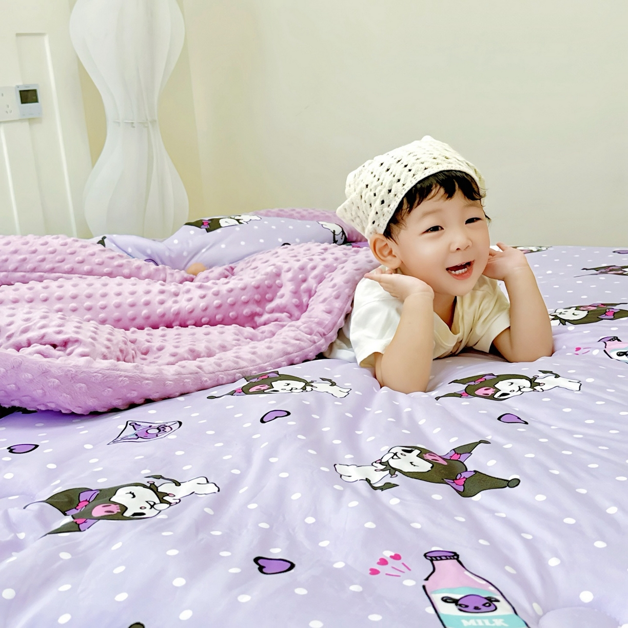 91家纺网 家纺一手货源 找家纺 兜米家居 2025新款三丽鸥针织豆豆绒被纯手工包边卡通立体豆豆绒保暖被子被芯 波点库洛米