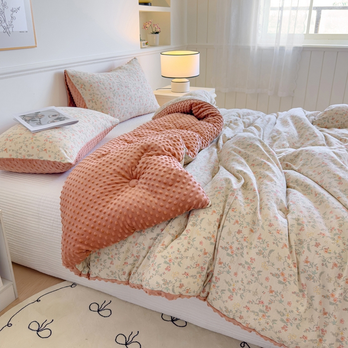 91家纺网 家纺一手货源 找家纺 （总）玛德琳 2025新款A类皱皱纱豆豆绒抗菌保暖被子被芯