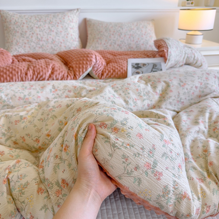 91家纺网 家纺一手货源 找家纺 （总）玛德琳 2025新款A类皱皱纱豆豆绒抗菌保暖被子被芯