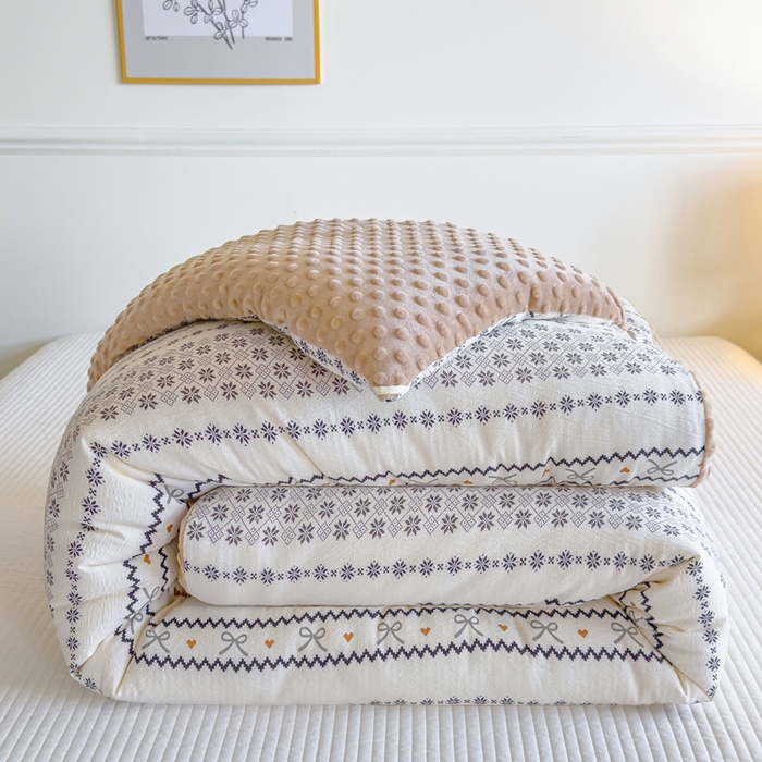 91家纺网 家纺一手货源 找家纺 （总）玛德琳 2025新款A类皱皱纱豆豆绒抗菌保暖被子被芯