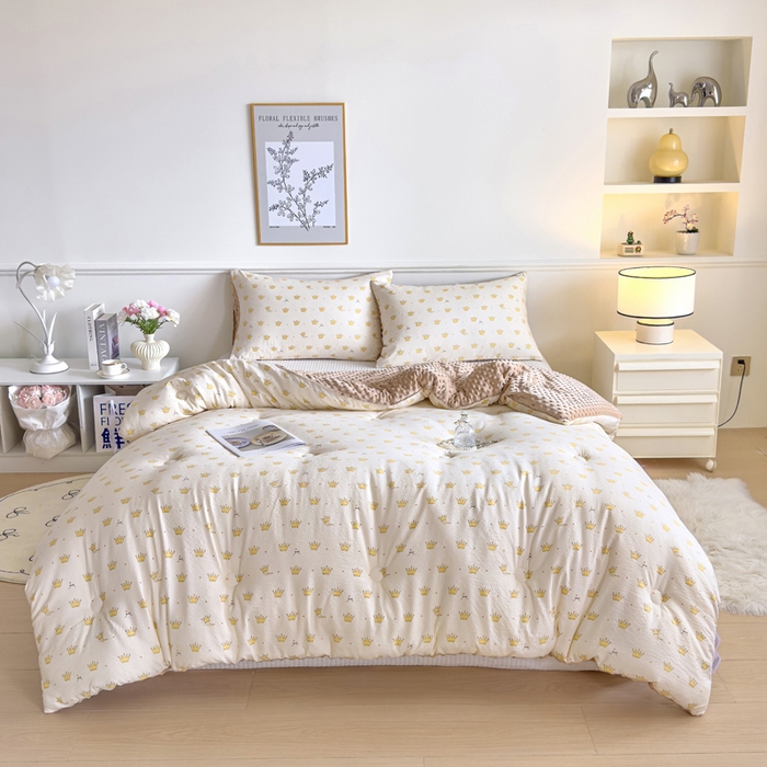 91家纺网 家纺一手货源 找家纺 玛德琳 2025新款A类皱皱纱豆豆绒抗菌保暖被子被芯 小王子